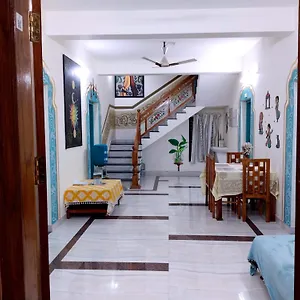 Gypsy Walker Hotel
